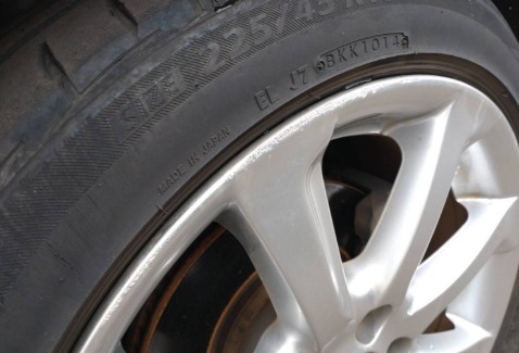 ｢タイヤ｣･｢アルミホイール｣の異常摩耗やキズ